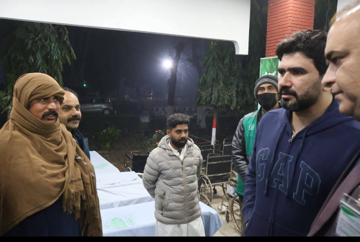 ہسپتال میں مبیبہ غفلت سے مریض جانبحق،احتجاج،ڈی سی کا دورہ