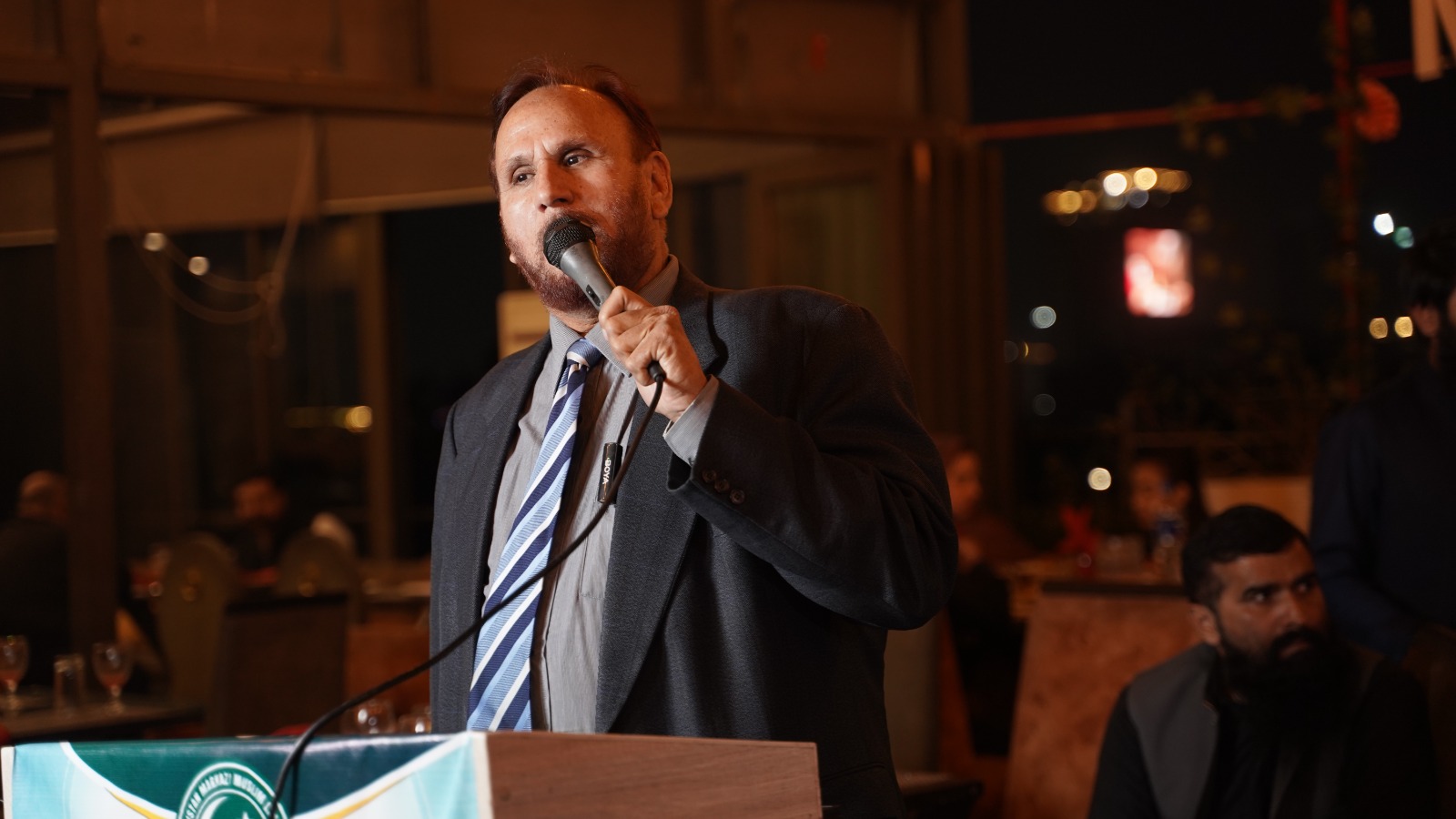 افغان طالبان فیصلہ کر لیں وہ دہشت گردی کا ساتھ دیں گے یا پاکستان کا ،خالد مسعودسندھو