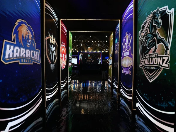 پی ایس ایل11:نیلامی میں فروخت ہونیوالے سب سے مہنگے اور سستے کھلاڑی کونسے ؟