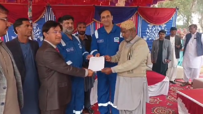 گھوٹکی: 7 سکولوں میں فرنیچر اور الماریاں تقسیم، طلبہ کی سہولیات میں اضافہ