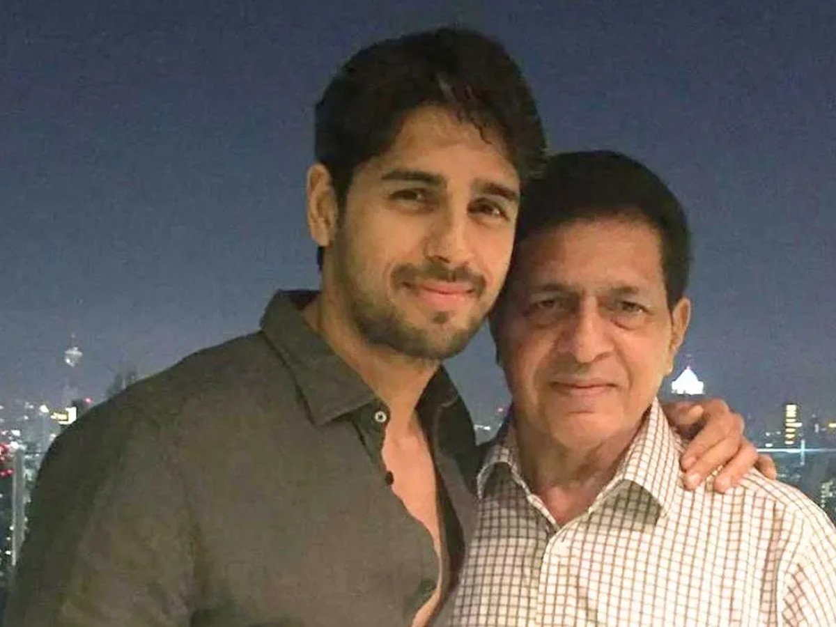 سدھارتھ ملہوترا کے والدانتقال کر گئے