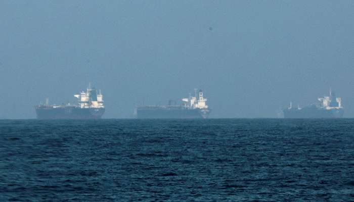 ہمت ہے تو  ٹرمپ امریکی بحریہ کو خلیج فارس بھیجیں،پاسداران انقلاب