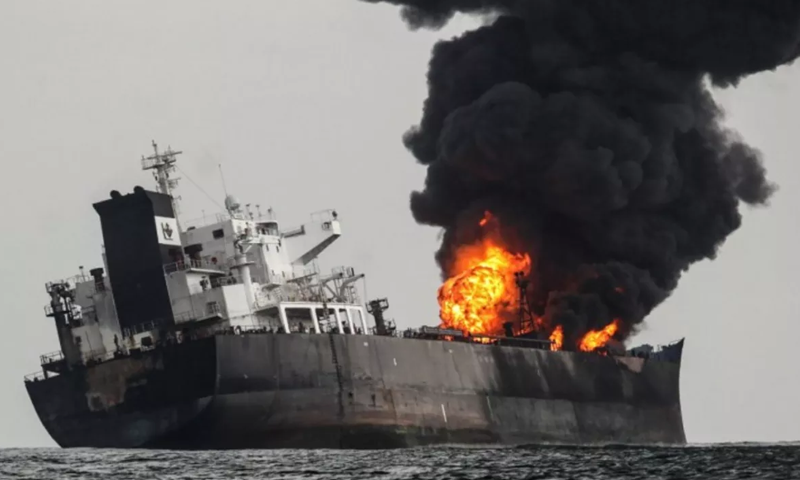 پاسداران انقلاب کا شمالی خلیج میں امریکی ٹینکر پر حملہ