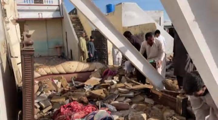 ٹھاکرہ کے نواح گیس لیکیج سے دھماکہ 4 مکانات تباہ، خاتون جاں بحق، 4 افراد شدید زخمی