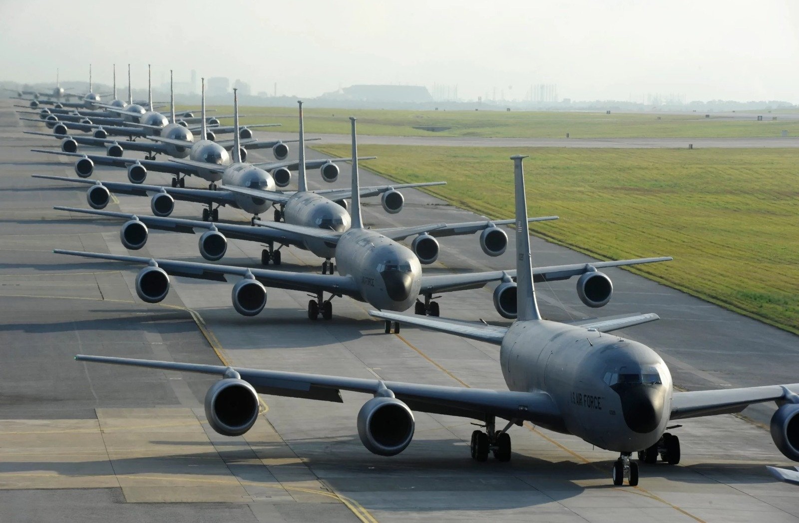 پرنس سلطان ایئر بیس پر کھڑے امریکی طیاروں کی تباہی کی خبریں جعلی ہیں، ٹرمپ