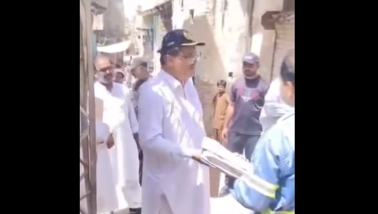 گھوٹکی میں سیپکو افسر کی ویڈیو وائرل نشے کا اعتراف؟ متنازع بیان پر ہنگامہ
