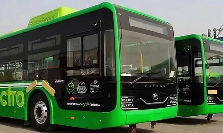 پنجاب میں میٹرو اور الیکٹرک بسوں کا سفر مکمل کیش لیس، ای ٹرانزٹ ایپ اور ٹی کیش کارڈ متعارف